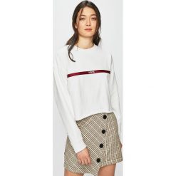 Levi's - Bluza. Białe bluzy Levi's®, l, z aplikacjami, z bawełny, bez kaptura. W wyprzedaży za 189.90 zł.