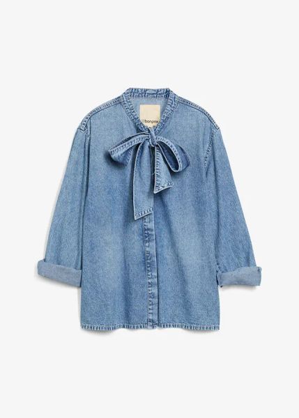Bluzka jeansowa z czystej bawełny. Niebieskie bluzki bonprix, bez wzorów, z bawełny, bez kołnierzyka, bez ramiączek. Za 134.99 zł.