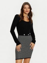 Guess Sukienka dzianinowa W5RK12 Z3KX0 Czarny Slim Fit. Czarne sukienki Guess, s, z aplikacjami, z dzianiny, bez kołnierzyka, bez ramiączek. Za 329.99 zł.