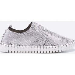 Carinii - Buty. Szare obuwie sportowe Carinii, z gumy, bez zapięcia. W wyprzedaży za 129.90 zł.