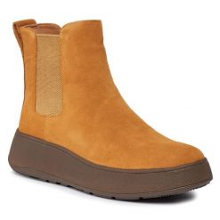 Sztyblety FitFlop. Brązowe botki FitFlop, bez wzorów, bez obcasa, na płaskiej podeszwie, bez zapięcia. Za 839.99 zł.