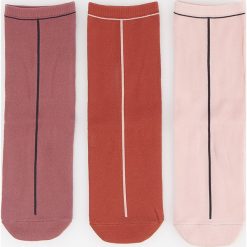 Skarpetki 3 pack - Brązowy. Skarpety Reserved. W wyprzedaży za 14.99 zł.