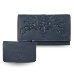 Portfel damski skórzany z kwiatowym wzorem T-45-DB etui na klucze T-51-NDB zestaw prezentowy Paolo Peruzzi ZUP-119-DB. Niebieskie portfele PAOLO PERUZZI, bez wzorów, ze skóry. Za 109.99 zł.