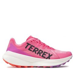 Buty do biegania adidas. Czerwone obuwie sportowe Adidas, bez zapięcia, do biegania, Adidas Terrex. Za 499.99 zł.