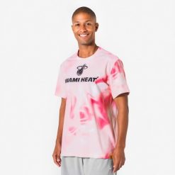 Koszulka do koszykówki unisex Tarmak NBA Miami. Czerwone bluzki KIPSTA, s, bez wzorów, z materiału, sportowe, bez kołnierzyka, bez ramiączek. Za 79.99 zł.