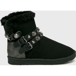 Wrangler - Botki. Czarne botki Wrangler, bez wzorów, z materiału, bez obcasa, na obcasie, bez zapięcia. W wyprzedaży za 239.90 zł.