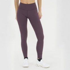 Legginsy treningowe CERBERO efekt push-up bordowy. Fioletowe legginsy LEGEA, bez wzorów, z elastanu. W wyprzedaży za 108.00 zł.