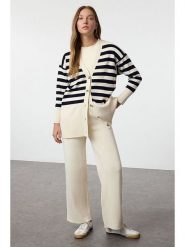 Trendyol 2-częściowy zestaw w kolorze kremowym rozmiar: L. Brązowe swetry Trendyol, l, bez wzorów, bez ramiączek. Za 179.64 zł.