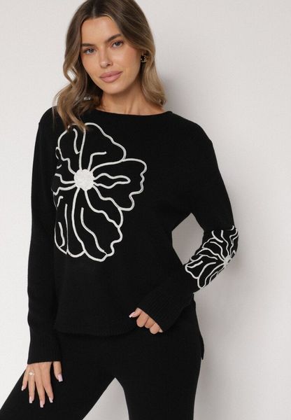 Czarny Sweter Ozdobiony Haftowanymi Kwiatami Halatusea. Czarne swetry Born2be, z aplikacjami, z jeansu, bez ramiączek. Za 69.99 zł.