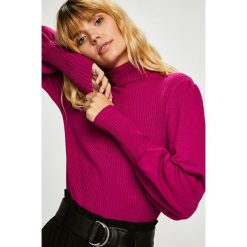 Guess Jeans - Sweter. Fioletowe golfy Guess Jeans, s, z aplikacjami, z dzianiny, bez ramiączek. W wyprzedaży za 299.90 zł.