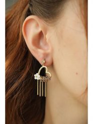 Pierres delicates Pozłacane kolczyki z ametystami rozmiar: onesize. Szare kolczyki Pierres delicates, z ametystem, pozłacane. Za 60.99 zł.