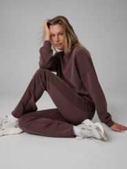 4F Legginsy z rozszerzanymi nogawkami damskie - brązowe XL. Brązowe legginsy 4f, s, bez wzorów, z dzianiny, z podwyższonym stanem. Za 129.99 zł.