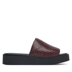 Klapki Vagabond Shoemakers. Brązowe klapki Vagabond Shoemakers, bez wzorów, bez obcasa. Za 519.99 zł.