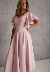 Różowa Elegancka Sukienka Rozkloszowana Zdobiona Falbanami na Ramionach Nessaza. Czerwone sukienki Renee, na imprezę, l, z aplikacjami, eleganckie, bez kołnierzyka, bez ramiączek, maxi, kopertowe. Za 299.99 zł.