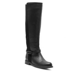 Kozaki Clara Barson. Czarne kozaki Clara Barson, bez obcasa, na płaskiej podeszwie, bez zapięcia. Za 159.99 zł.