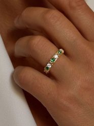 Les Petites Précieuses Pozłacany pierścionek z cyrkoniami rozmiar: 54. Zielone pierścionki Les Petites Précieuses, z cyrkonią, pozłacane. Za 197.17 zł.