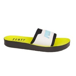 Fenty x Puma Surf Slide klapki. Białe klapki 187, bez wzorów, z materiału, bez obcasa, na płaskiej podeszwie. Za 338.99 zł.