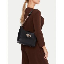 Torebka Guess. Czarne torebki klasyczne Guess, z aplikacjami, bez dodatków. Za 364.99 zł.
