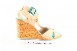 Sandały Dijean 457 721 At. Blush. Bg Oce, Beż, Skóra ekologiczna - 40. Brązowe sandały Dijean, bez wzorów, ze skóry ekologicznej, klasyczne, bez obcasa, na koturnie, bez zapięcia. W wyprzedaży za 26.10 zł.