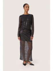 Soaked in Luxury Bluzka w kolorze czarnym rozmiar: L. Czarne bluzki Soaked in Luxury, l, bez wzorów, bez kołnierzyka, bez ramiączek. Za 183.15 zł.