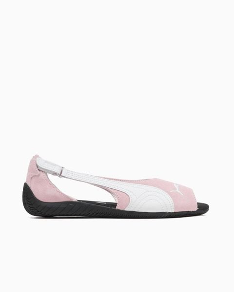Klapki damskie Puma Speedcat. Białe klapki Puma, bez wzorów, ze skóry, bez obcasa. Za 270.99 zł.