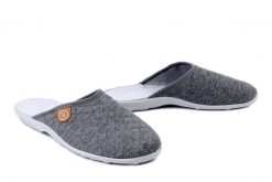 BEFADO 235D 210 szary, kapcie damskie. Szare obuwie domowe Befado, bez wzorów, bez zapięcia. Za 64.99 zł.