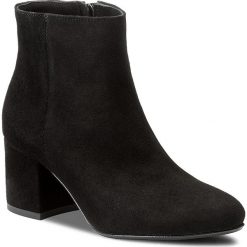 Botki R.POLAŃSKI - 0882 Czarny Zamsz. Czarne botki R.Polański, bez wzorów, ze skóry, bez obcasa, bez zapięcia. W wyprzedaży za 249.00 zł.