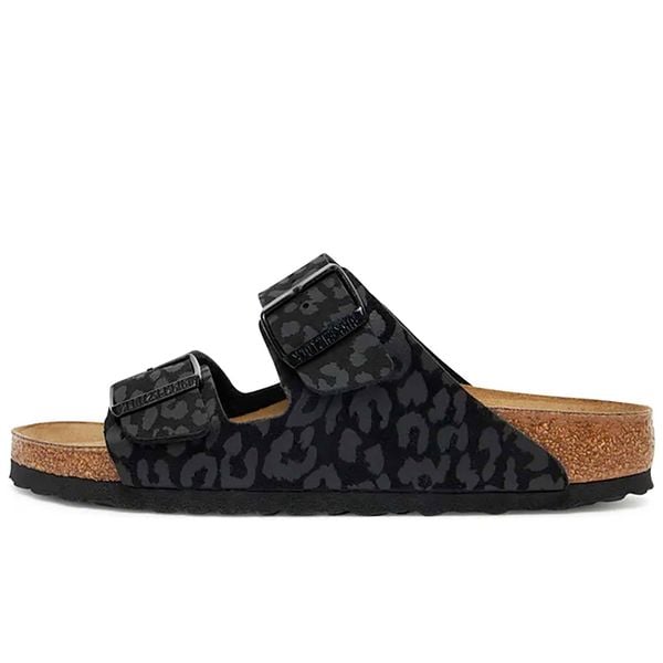 Kapcie Birkenstock Arizona Synthetics Damskie. Czarne obuwie domowe Birkenstock, bez wzorów, bez zapięcia. Za 289.00 zł.