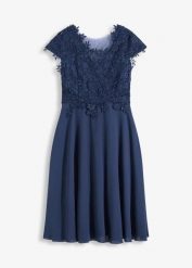 Sukienka midi z delikatnego tiulu z koronką. Niebieskie sukienki bonprix, bez wzorów, z koronki, bez kołnierzyka, bez ramiączek, midi. Za 329.99 zł.