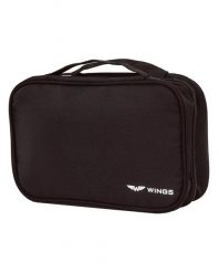 Składana kosmetyczka WINGS z wieszaczkiem BLACK. Czarne kufry i kosmetyczki Wings, bez wzorów, z materiału, bez dodatków. Za 42.90 zł.