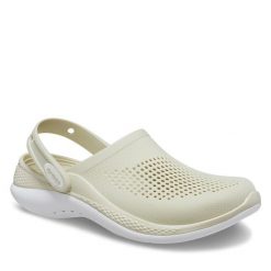 Klapki Crocs. Brązowe klapki Crocs, bez wzorów, bez obcasa. Za 179.99 zł.