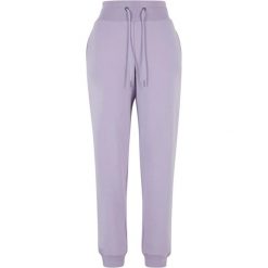Spodnie Do Biegania Dla Pań I Panów. Czerwone spodnie dresowe Urban Classics, xl, bez wzorów. Za 147.99 zł.