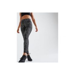 Legginsy fitness kardio damskie 500 z nadrukiem. Czarne legginsy DOMYOS, l, bez wzorów, z elastanu. Za 89.99 zł.