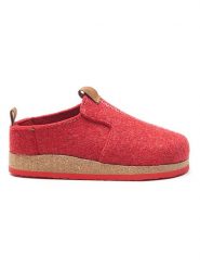 Comfortfusse Kapcie w kolorze czerwonym rozmiar: 36. Czerwone obuwie domowe Comfortfüße, bez wzorów, z materiału, z okrągłym noskiem, bez zapięcia. Za 254.95 zł.