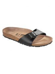 Birkenstock Klapki "Madrid" w kolorze czarnym rozmiar: 42. Czarne klapki Birkenstock, bez wzorów, bez obcasa. Za 303.78 zł.