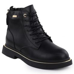 Skórzane botki damskie workery czarne Goe SS2N4101. Czarne botki GOE, bez wzorów, z materiału, bez obcasa, bez zapięcia. Za 399.99 zł.