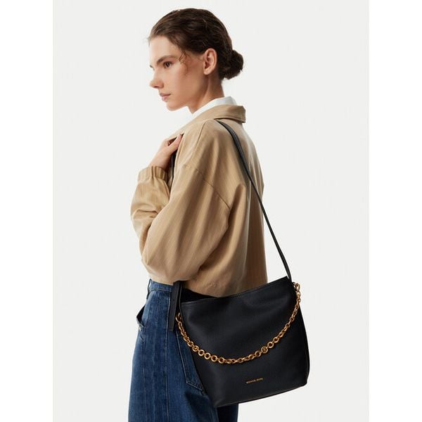 Torebka MICHAEL Michael Kors. Czarne torebki klasyczne MICHAEL Michael Kors, bez wzorów, bez dodatków. Za 1,329.00 zł.