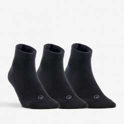 Skarpety sportowe tenis RS160 3 pary. Czarne skarpety ARTENGO, bez wzorów, z bawełny. Za 34.99 zł.