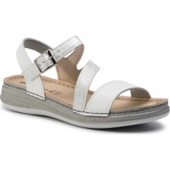 Sandały INBLU - MK09WW55 White. Białe sandały Inblu, bez wzorów, z materiału, bez obcasa, bez zapięcia. Za 89.99 zł.