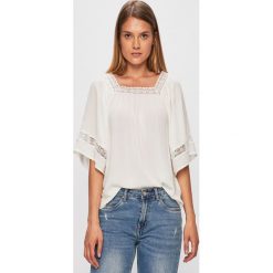 Answear - Bluzka. Białe bluzki ANSWEAR, s, bez wzorów, z bawełny, bez kołnierzyka, bez ramiączek. Za 49.90 zł.