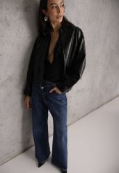 Niebieskie Asymetryczne Jeansy Wide Leg High Waist z Bawełny Leoira. Niebieskie jeansy Renee, na co dzień, l, bez wzorów, z bawełny, z podwyższonym stanem. Za 129.99 zł.