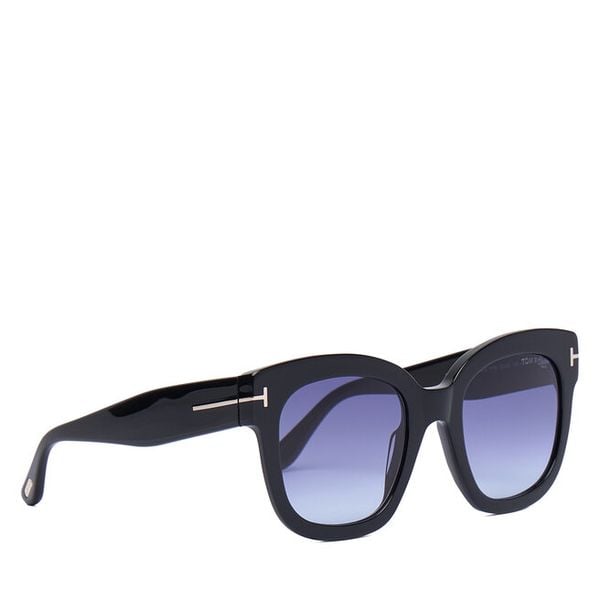 Okulary przeciwsłoneczne Tom Ford. Czerwone okulary przeciwsłoneczne Tom Ford, bez wzorów. Za 1,258.99 zł.