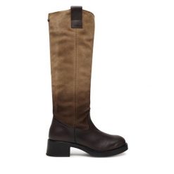 Kozaki Steve Madden. Brązowe kozaki Steve Madden, bez obcasa, na płaskiej podeszwie, bez zapięcia. Za 859.99 zł.