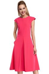 Elegancka sukienka trapezowa z kontrafałdą wizytowa różowa. Czerwone sukienki Sukienki.shop, na komunię, l, z aplikacjami, z elastanu, eleganckie, bez kołnierzyka, bez ramiączek, mini, dopasowane. Za 289.00 zł.