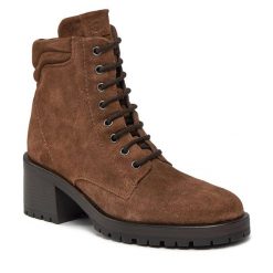 Botki Tamaris. Brązowe botki Tamaris, bez wzorów, bez obcasa, na słupku, bez zapięcia. Za 599.99 zł.