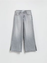 Jeansy straight z rozcięciami - jasnoszary. Szare jeansy Reserved, bez wzorów. Za 139.99 zł.