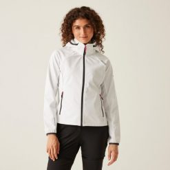 Bourde damski softshell. Białe kurtki sportowe Regatta, l, bez wzorów, z materiału, bez kaptura, trekkingowe. W wyprzedaży za 179.99 zł.