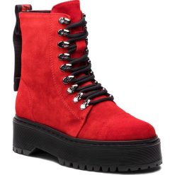 Botki BRONX - 47172-C BX 1572 Red 31. Czerwone botki Bronx, z aplikacjami, z materiału, bez obcasa, na obcasie, bez zapięcia. W wyprzedaży za 419.00 zł.