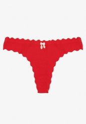 Czerwone Bawełniane Majtki Stringi z Prążkowanej Tkaniny Eziane. Czerwone stringi Born2be, bez wzorów, z bawełny. Za 9.99 zł.