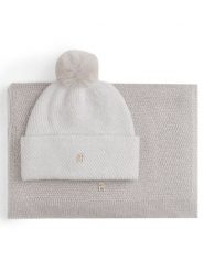 Tommy Hilfiger Zestaw Szalik i Czapka Pom Pom AW0AW17995 Beżowy. Brązowe szaliki TOMMY HILFIGER, na zimę, bez wzorów, z poliesteru. Za 519.99 zł.